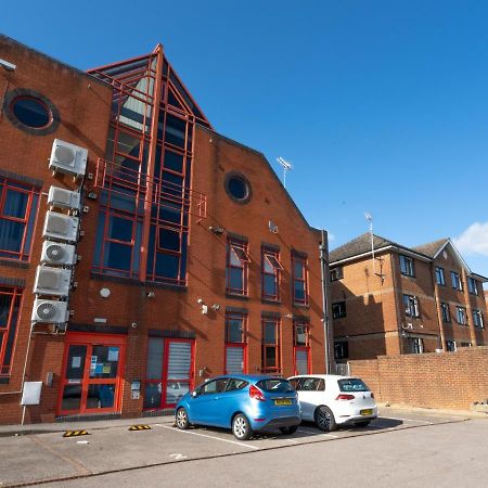 Modern & Stylish Studio In Reading Centre Apartment Екстериор снимка