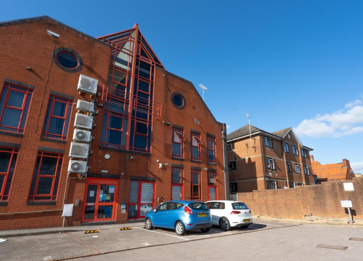 Modern & Stylish Studio In Reading Centre Apartment Екстериор снимка